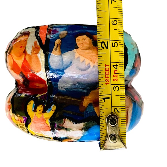 Fernando Botero Art Bangle Bracelet - Picture 14 of 16